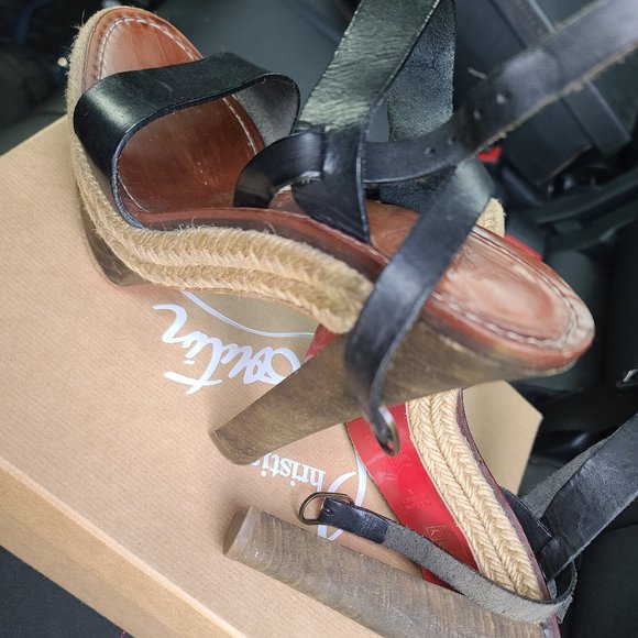 Christian Louboutin - Picture 1 of 2